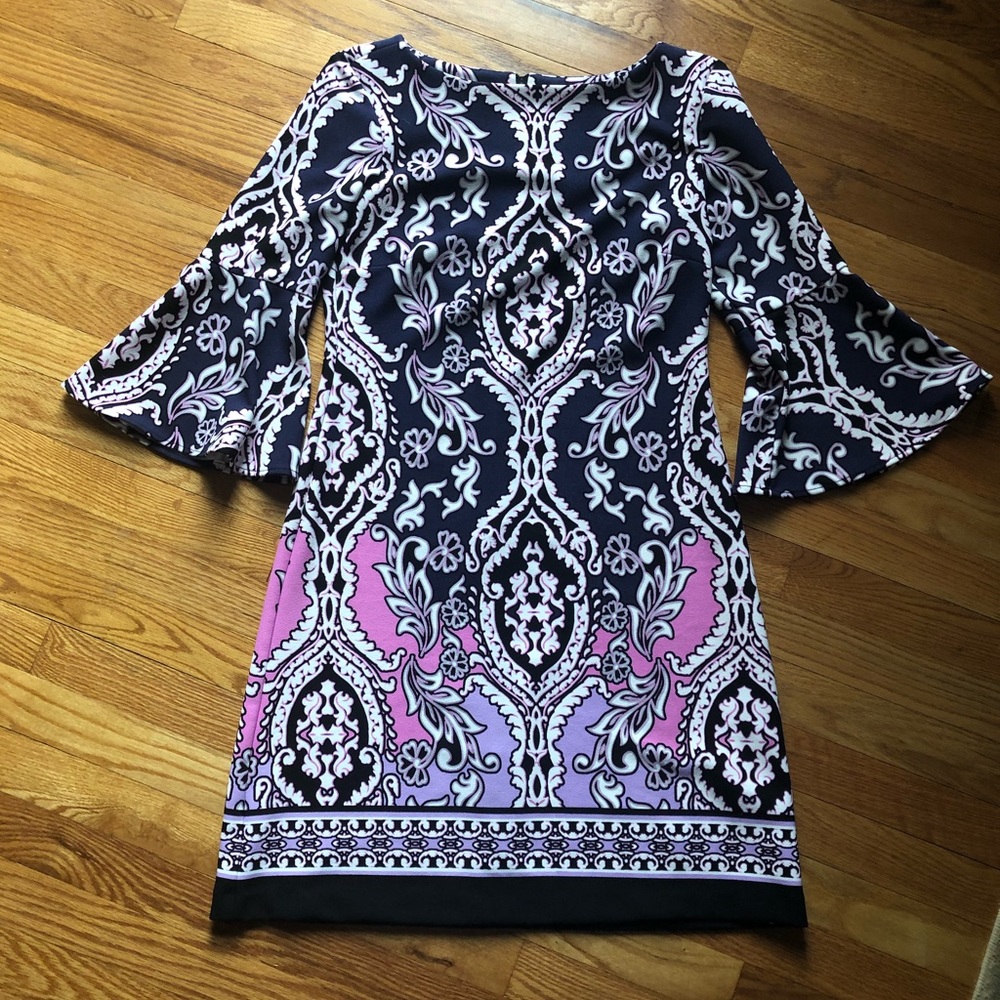Taylor, size 8, sheath dress with bell sleeves!